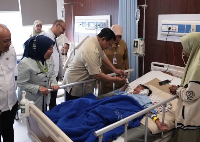 Prabowo Beri Semangat ke Pasien Korban Tabrakan Mobil SPPG: Lekas Sembuh, Rajin Belajar