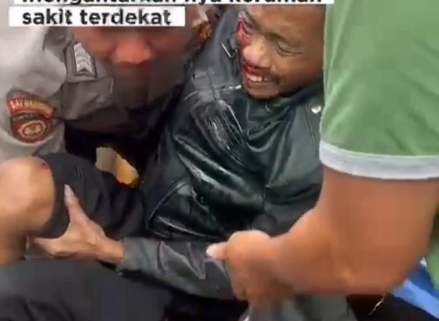 Aksi Heroik Bripka Saripudin, Pelukan Hangat Di Sore Hari Untuk Korban Kecelakaan