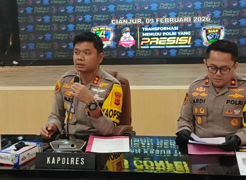 Niat Cari Jalan Pintas, Tiga Bersaudara Malah Masuk Jalur HukumSatreskrim Polres Cianjur Ungkap Pencurian dengan Kekerasan di Warungkondang