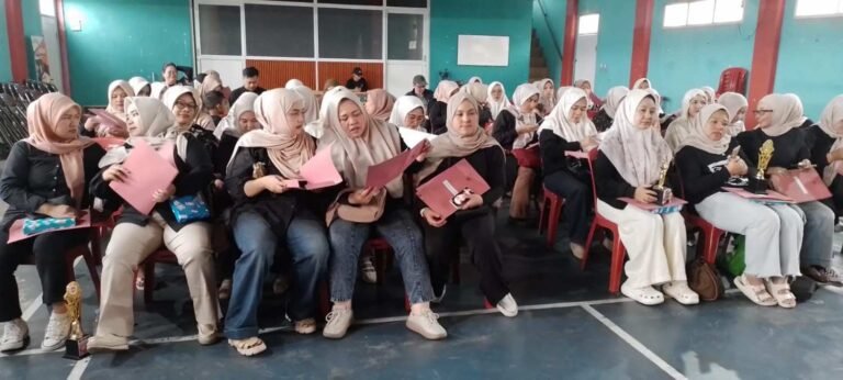 53 Siswa SDN Cipanas 1 Terima Nilai Kelulusan, Sekolah Dorong Lanjut ke Jenjang SMP