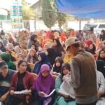 Begitu Beras dan Minyak Datang, 2.504 Warga Sukanagalih Langsung Serbu Kantor Desa